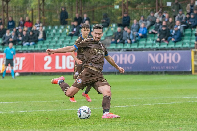 老鹰全民皆兵取关键胜利